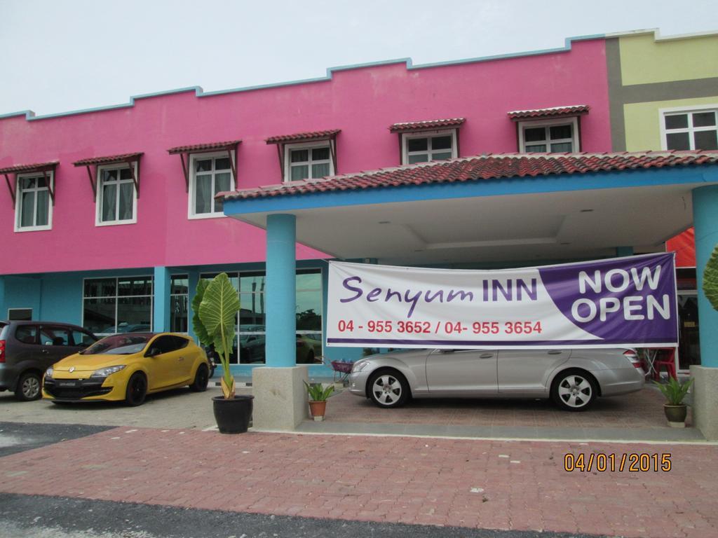Oyo 275 Senyum Inn Pantai Cenang  Kültér fotó