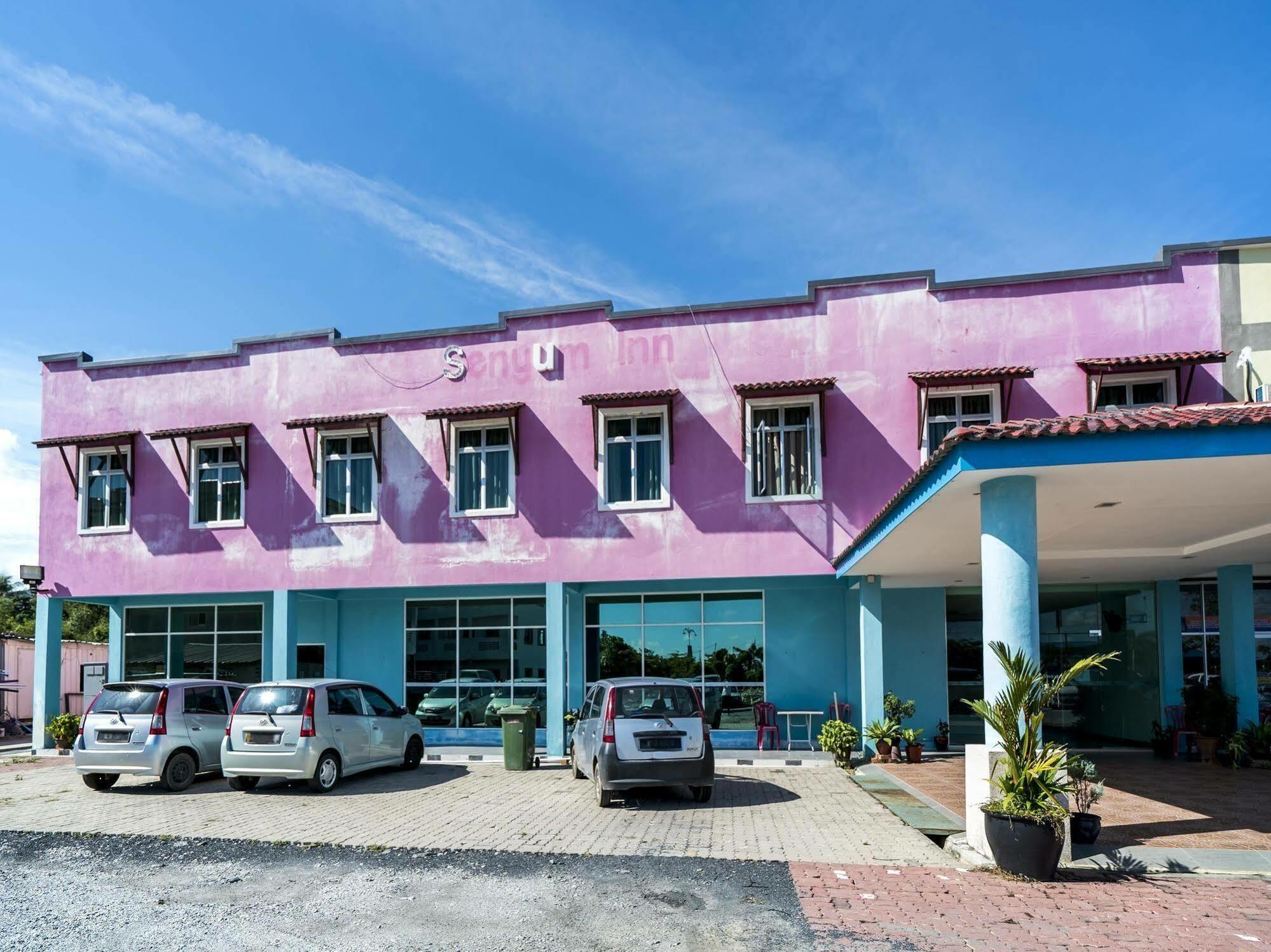 Oyo 275 Senyum Inn Pantai Cenang  Kültér fotó